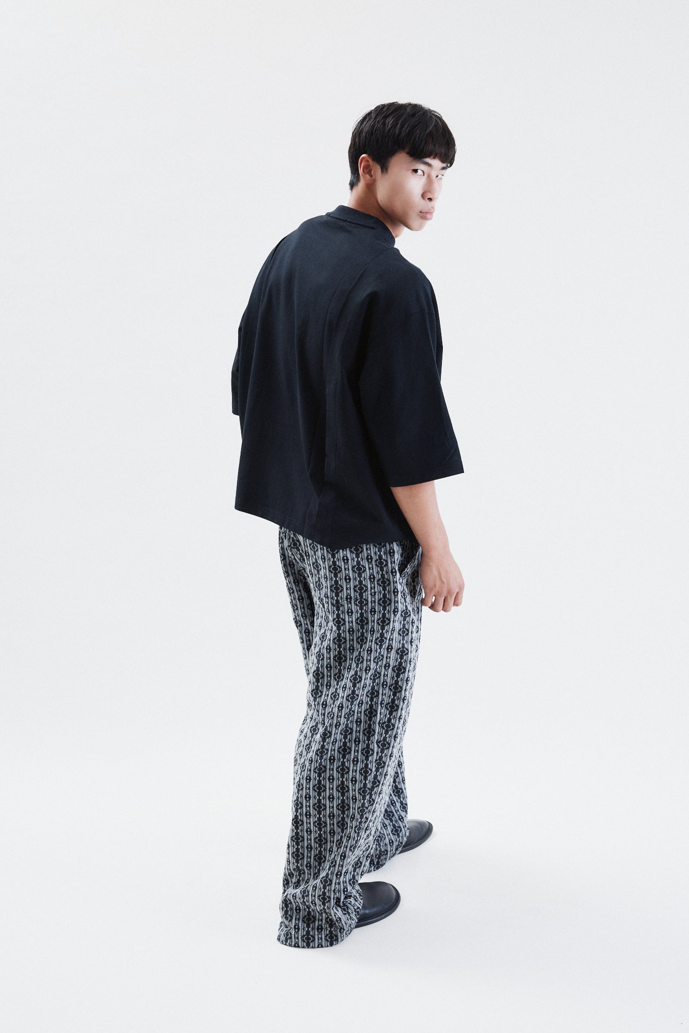 Kuro Trousers