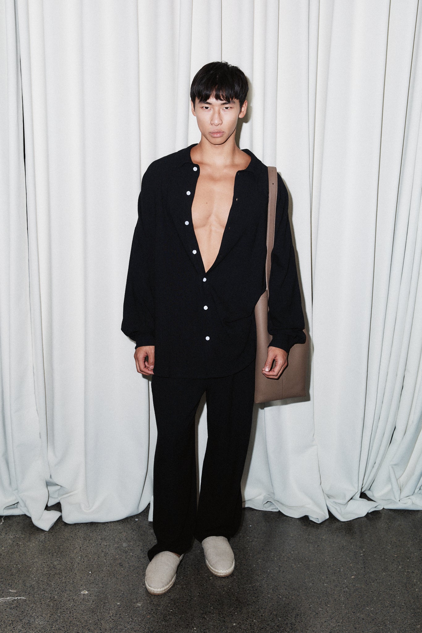 Oversized Linen Shirt - Black
