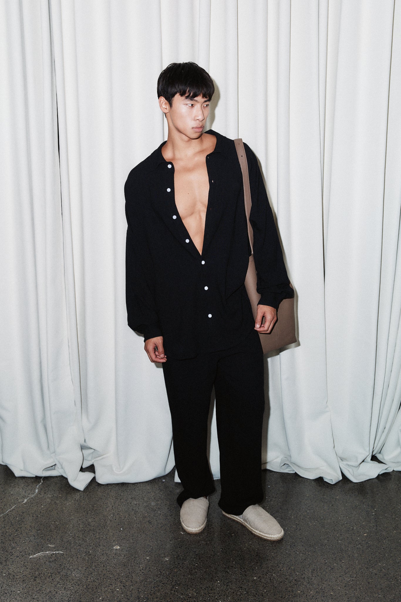 Oversized Linen Shirt - Black