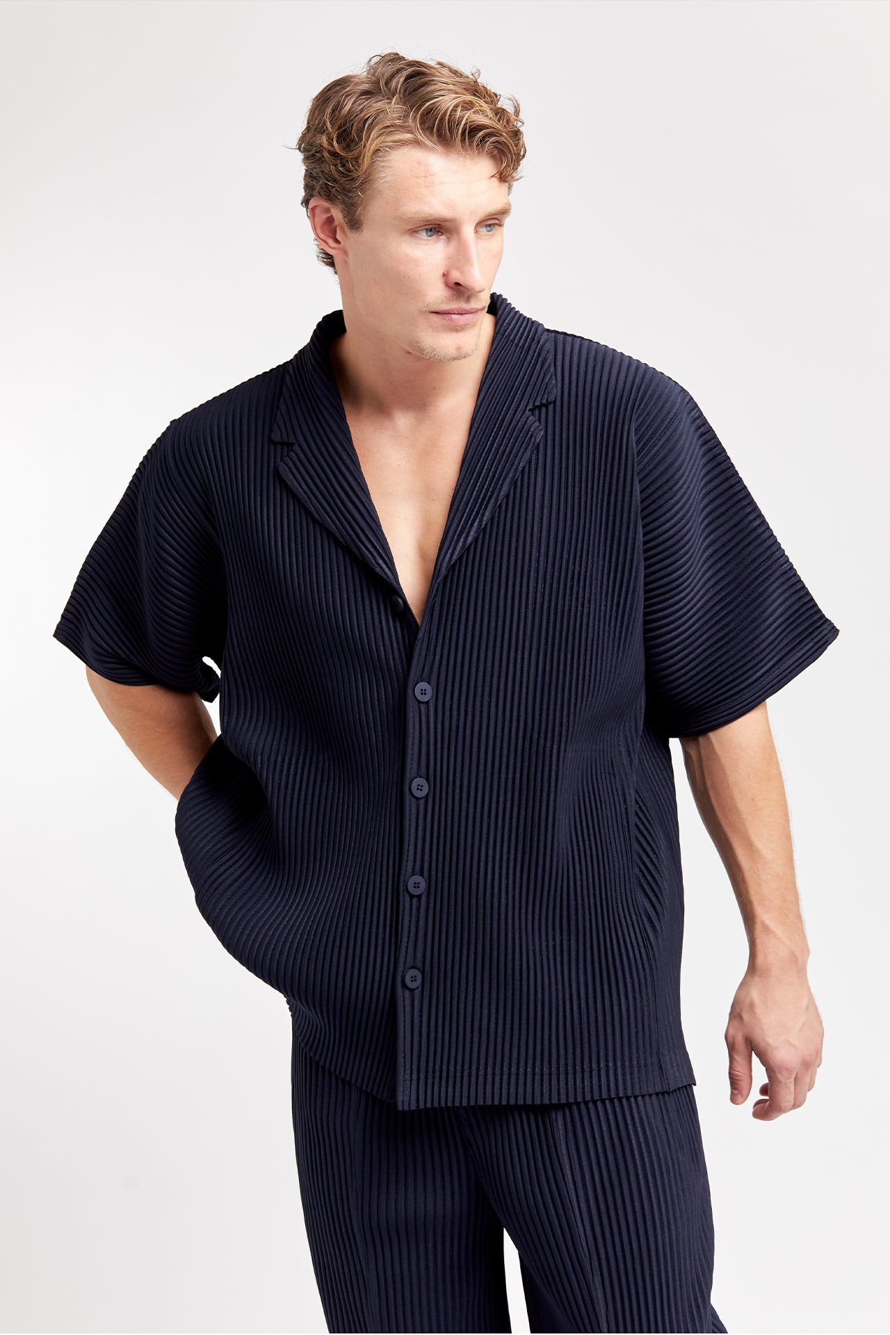 Pleated  -  Shirt