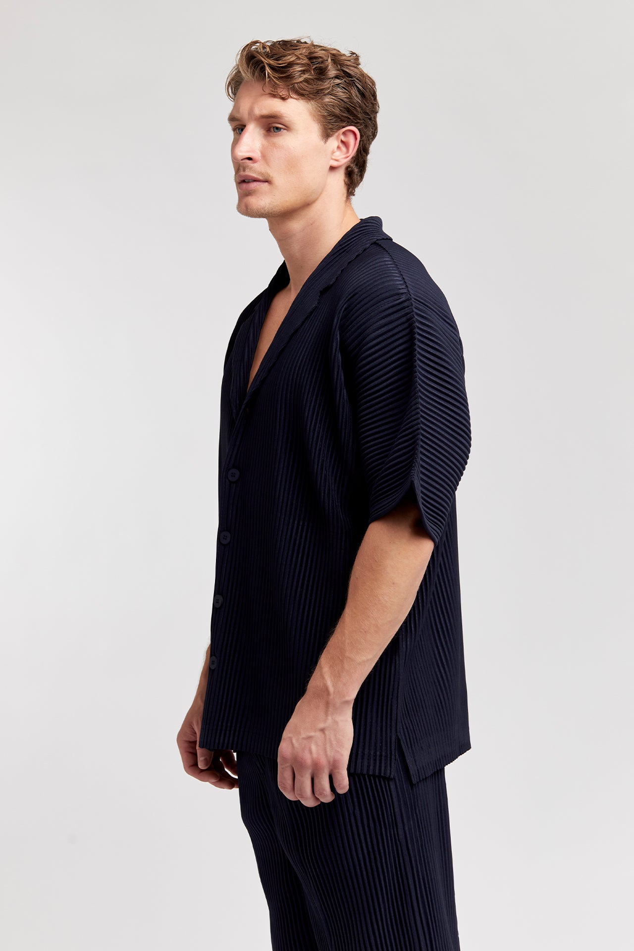 Pleated  -  Shirt