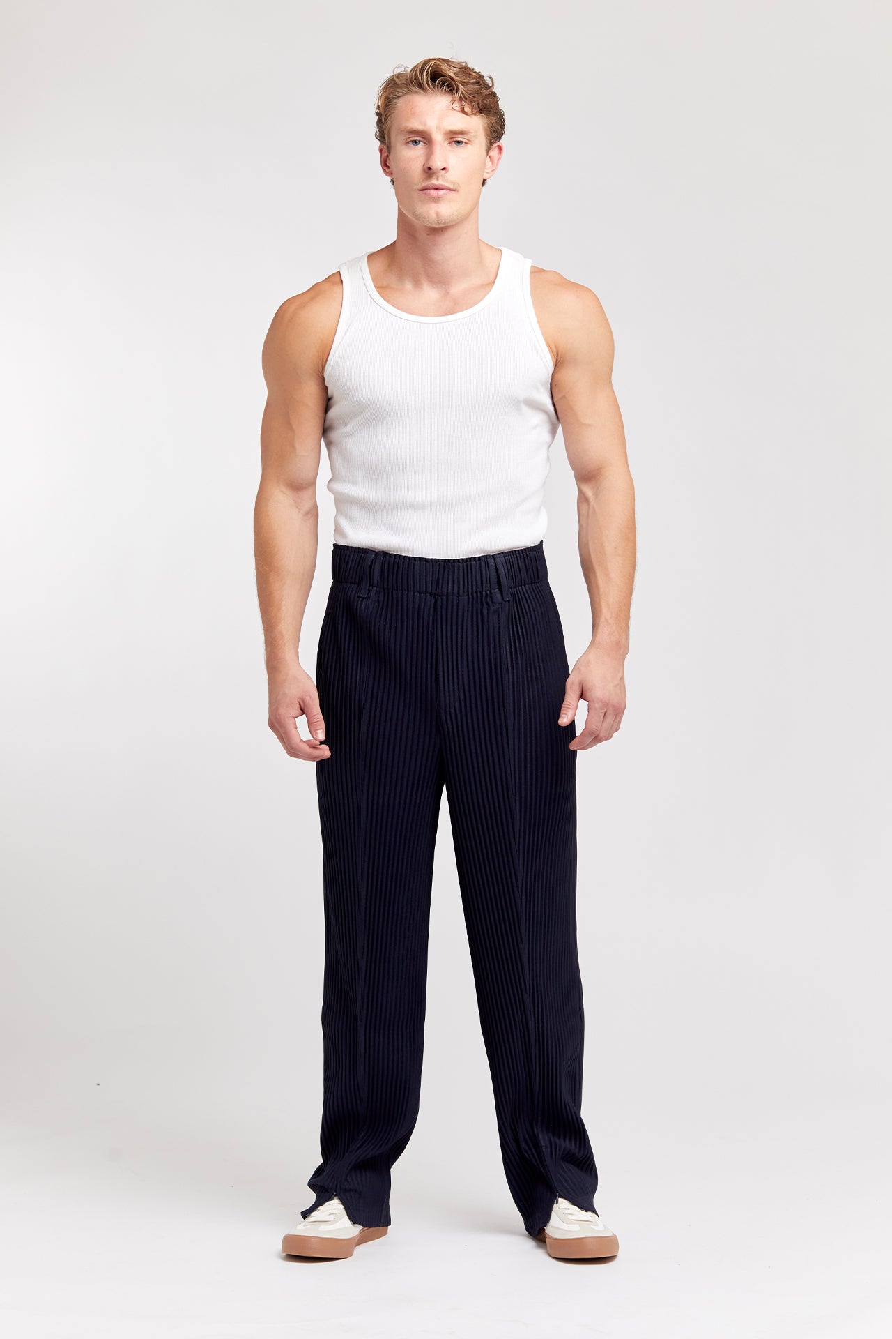 Pleated - Trousers