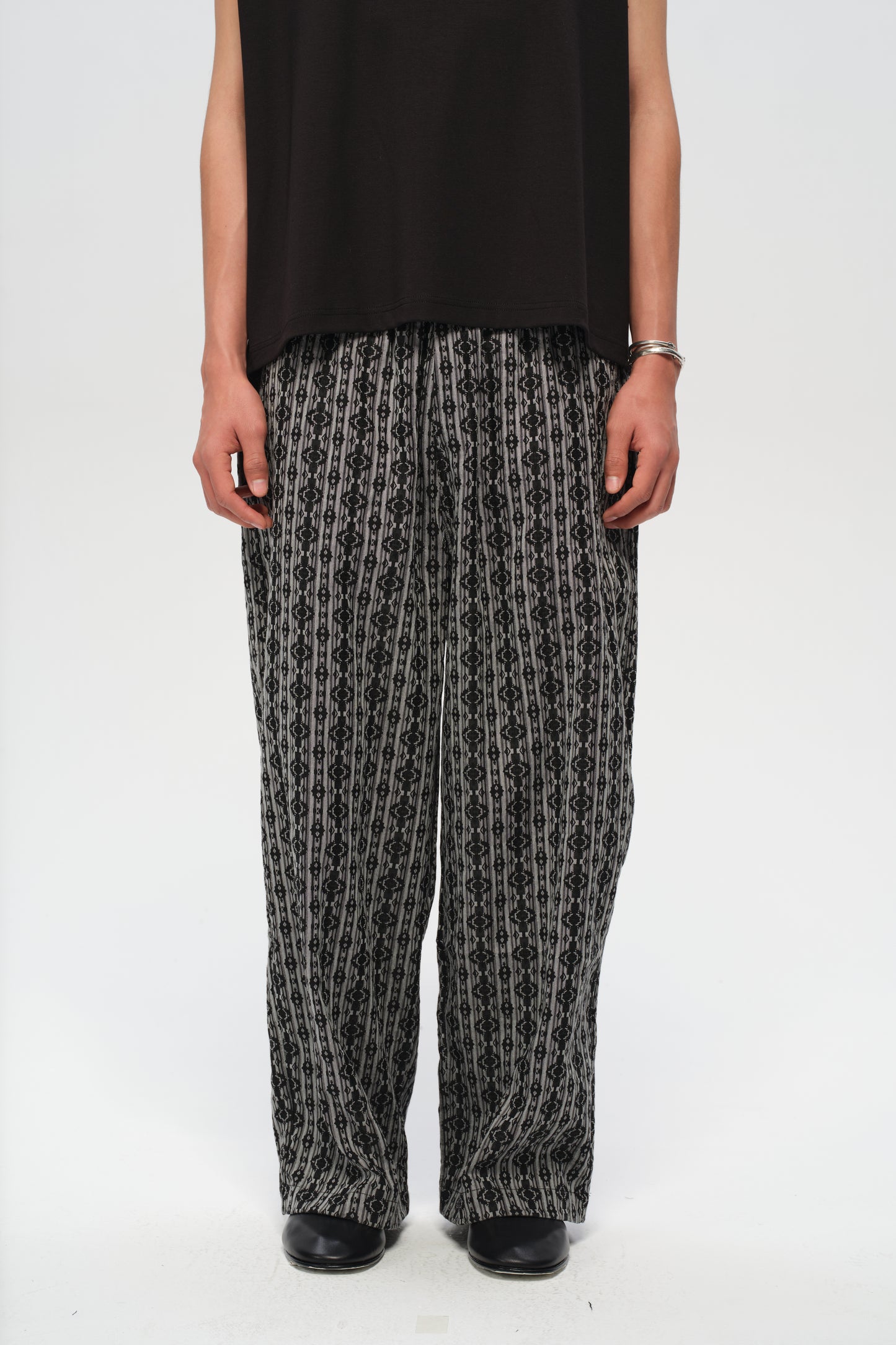 Kuro Trousers