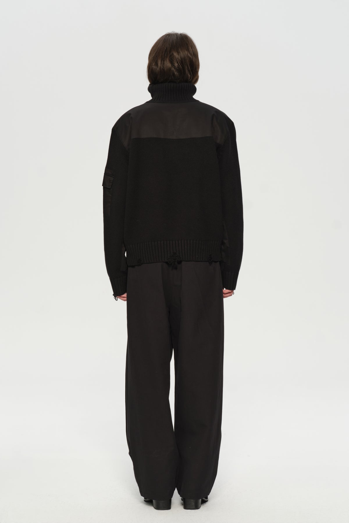 Relic Roll Neck